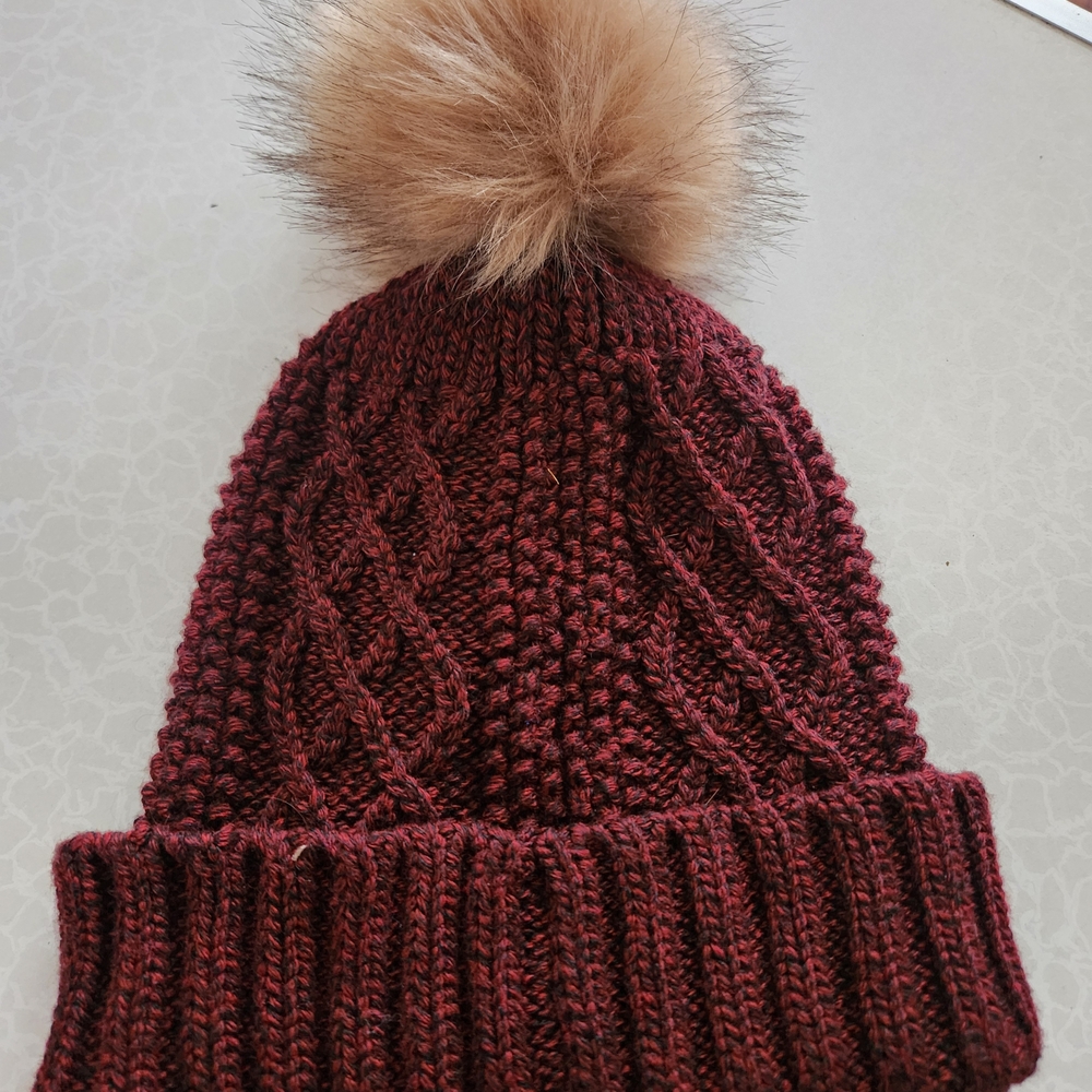 Urban Outfitters Maroon Cable Knit Beanie with Pom-Pom - Picture 4 of 4